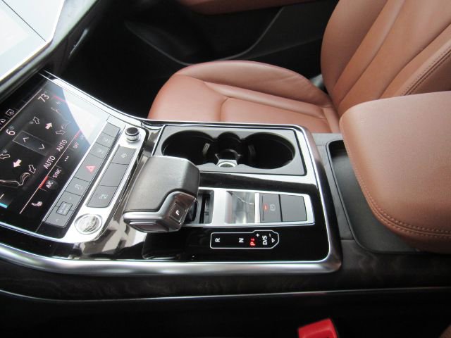 Used 2022 Audi Q8 Premium image 46