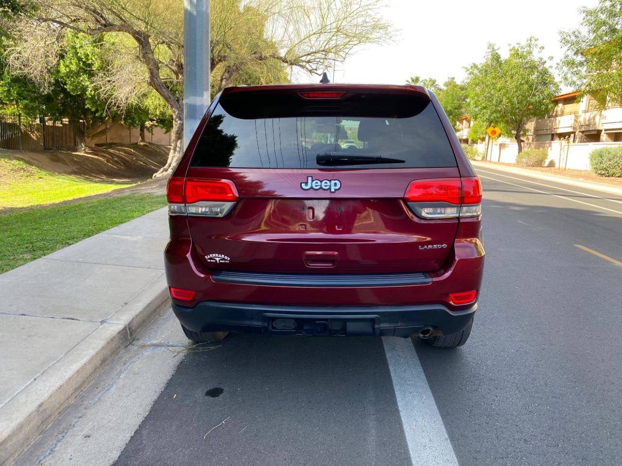 Used 2016 Jeep Grand Cherokee Laredo image 9