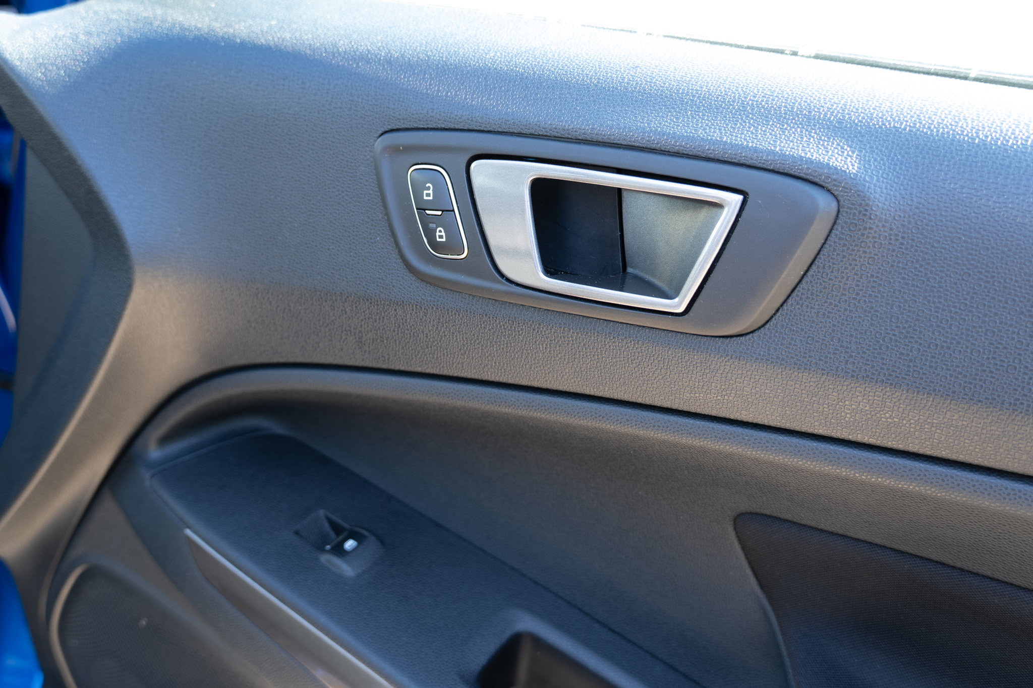 Used 2020 Ford EcoSport SE w/ SE Convenience Package image 16