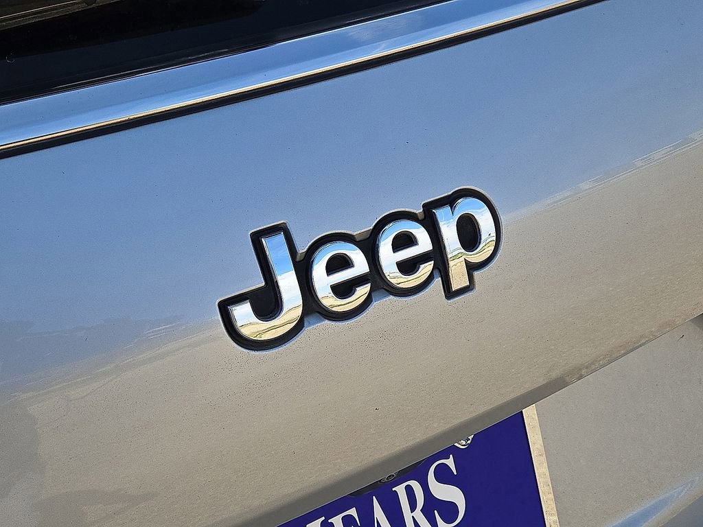 Used 2021 Jeep Grand Cherokee L Limited w/ MOPAR Finishing Package image 12