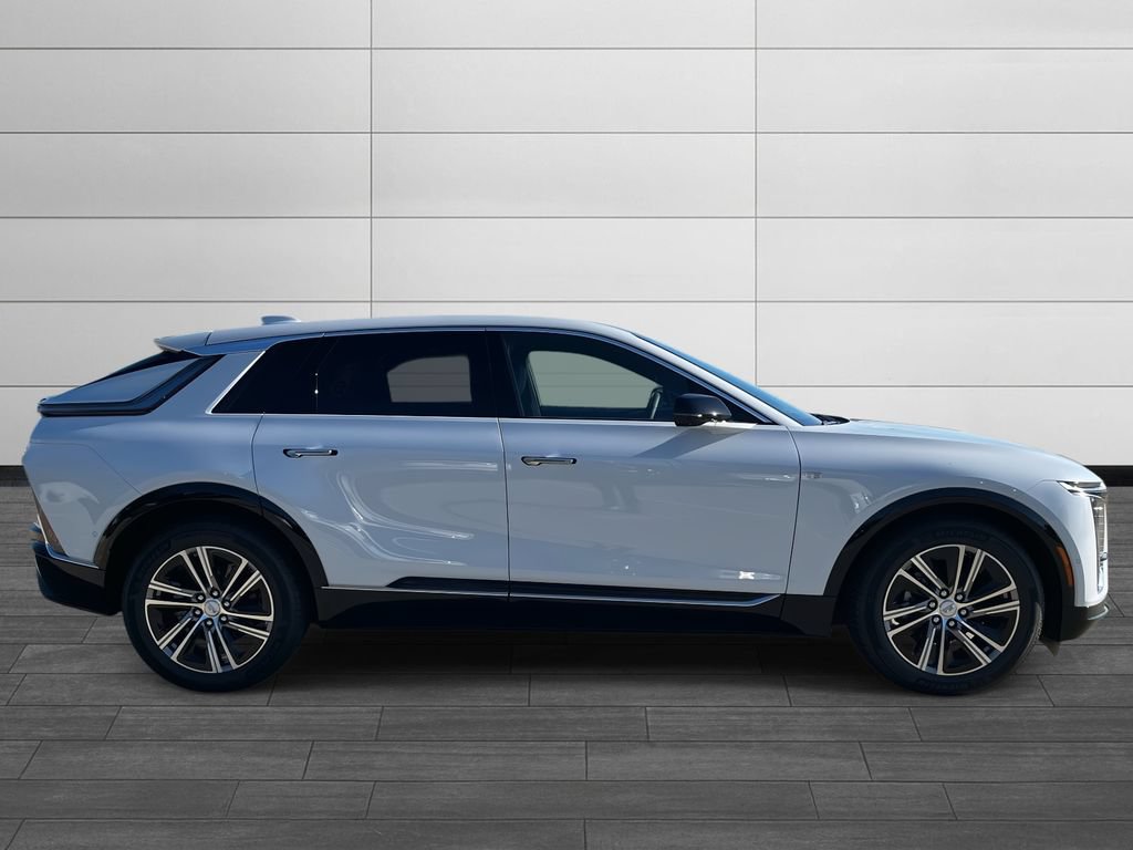 New 2026 Cadillac Lyriq Luxury RWD image 6