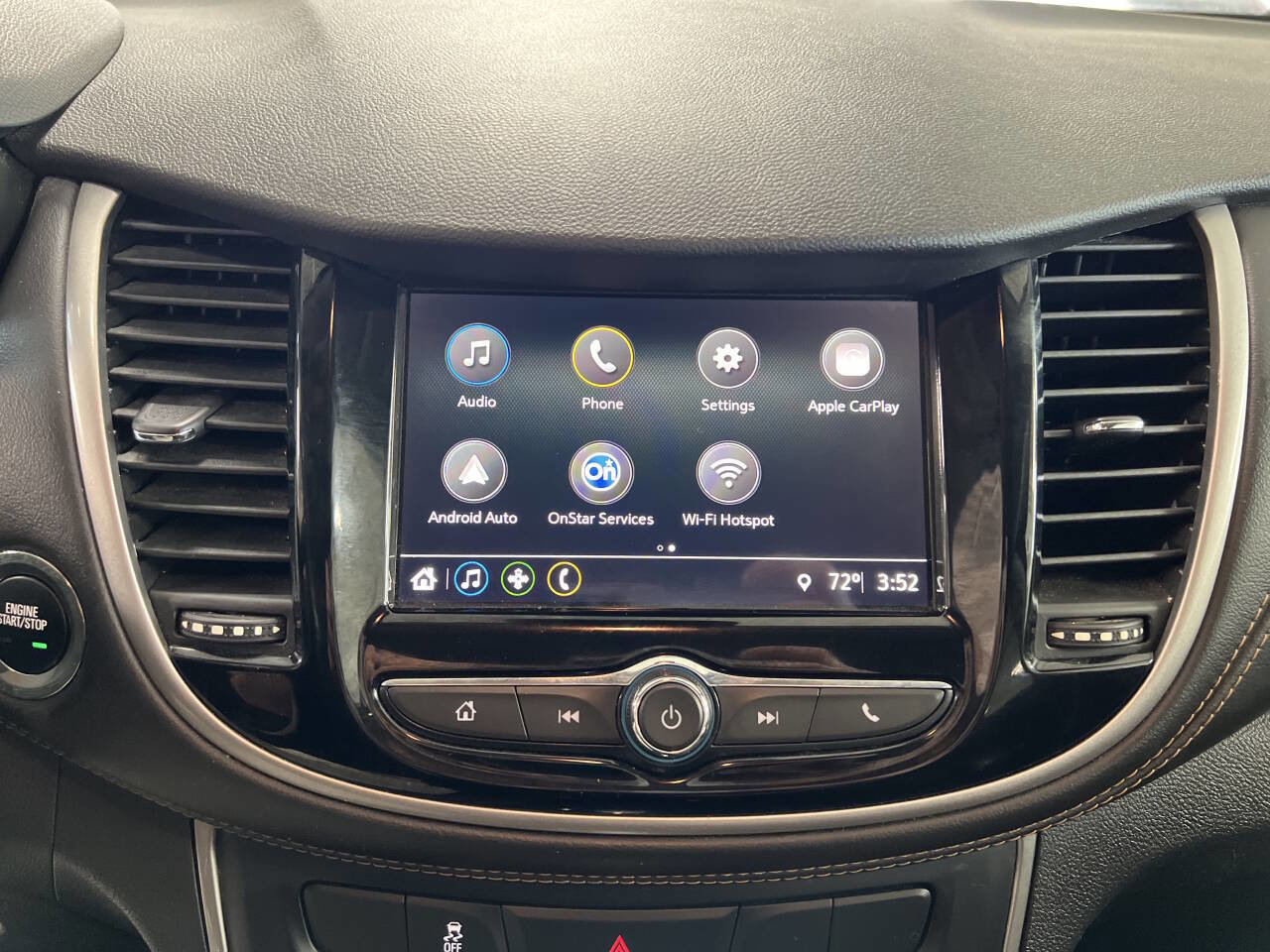 Used 2018 Chevrolet Trax LT w/ LT Convenience Package image 17