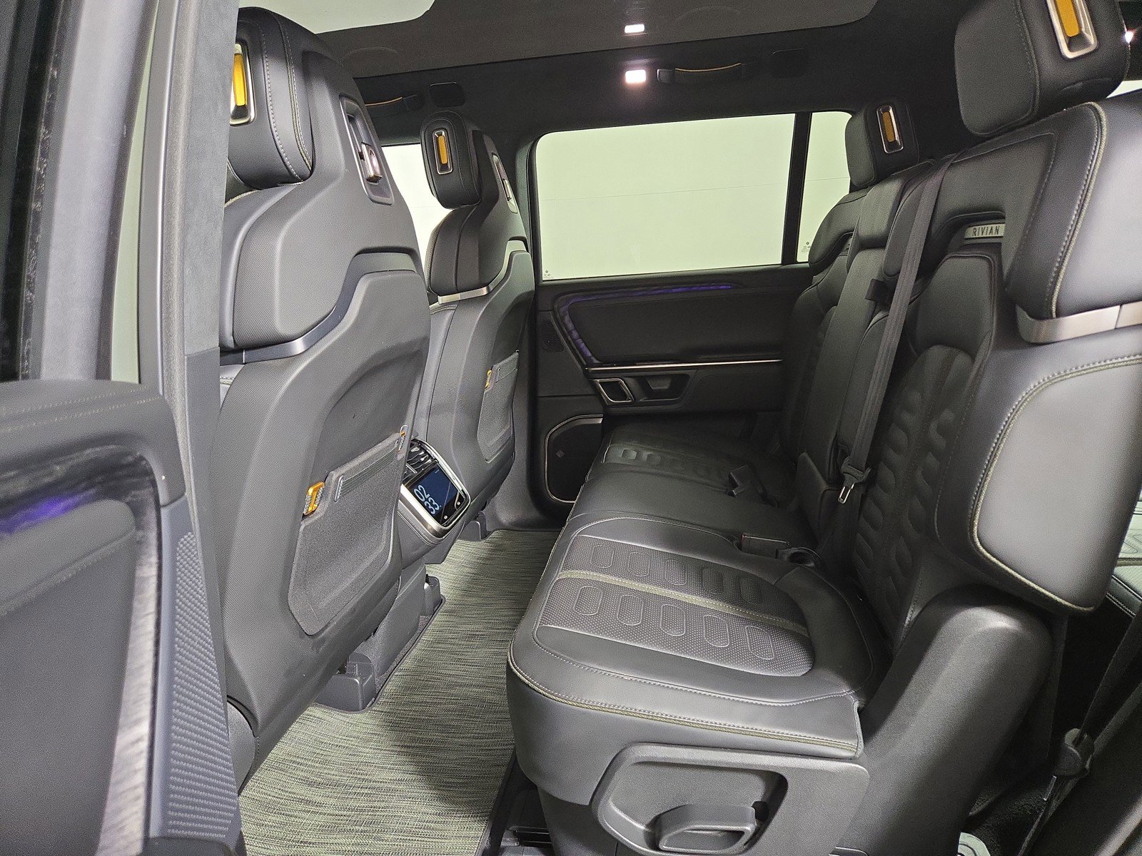 Used 2023 Rivian R1S Launch Edition image 21