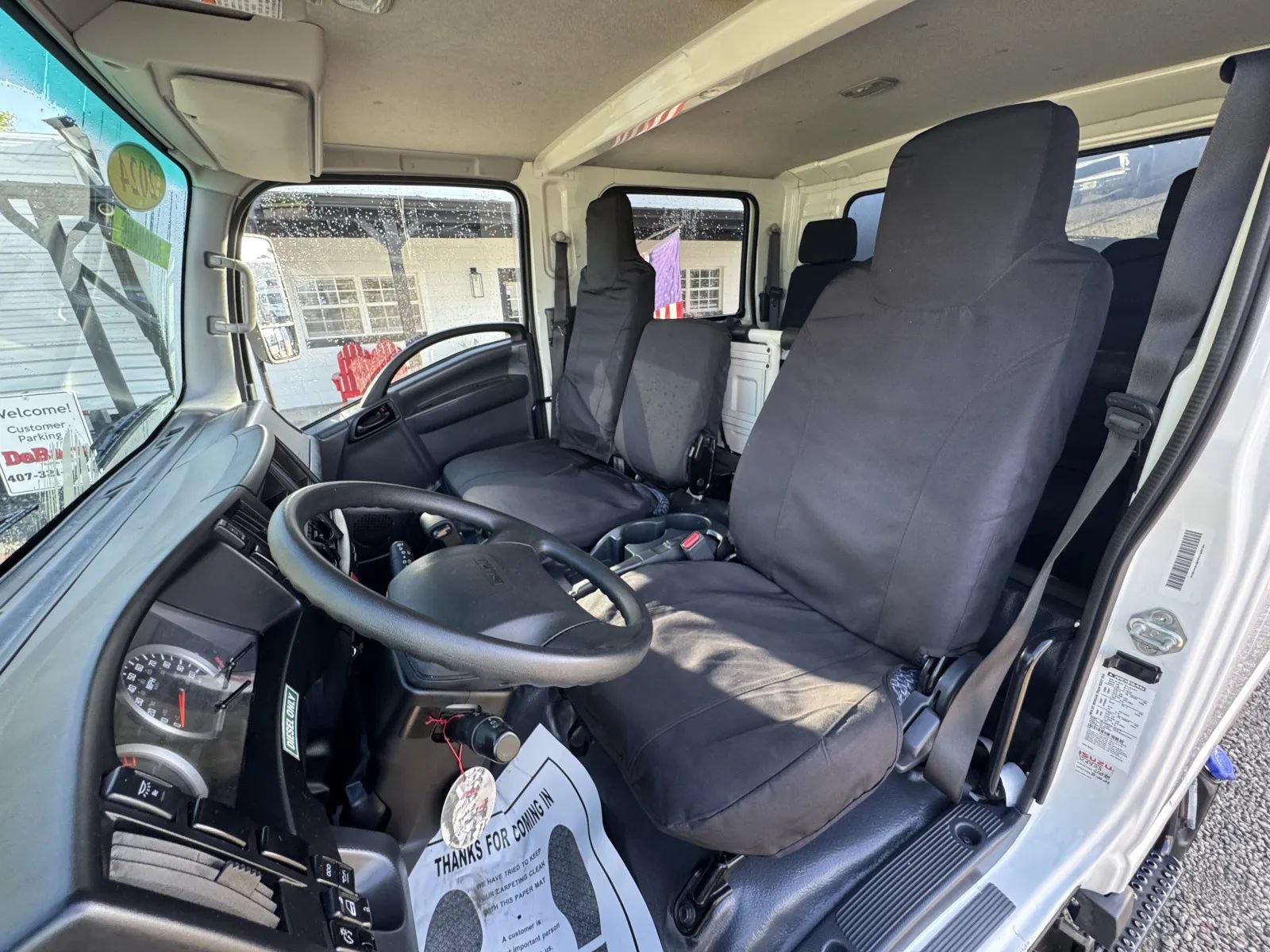 Used 2024 Isuzu NPR 4500 HD RWD image 16