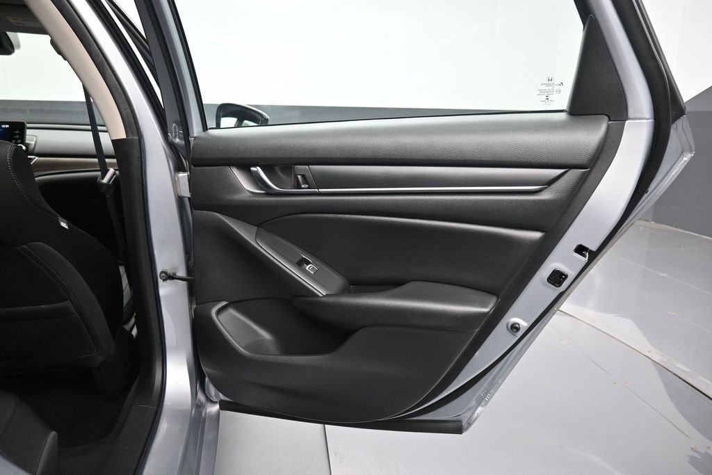 Certified 2019 Honda Accord LX image 32