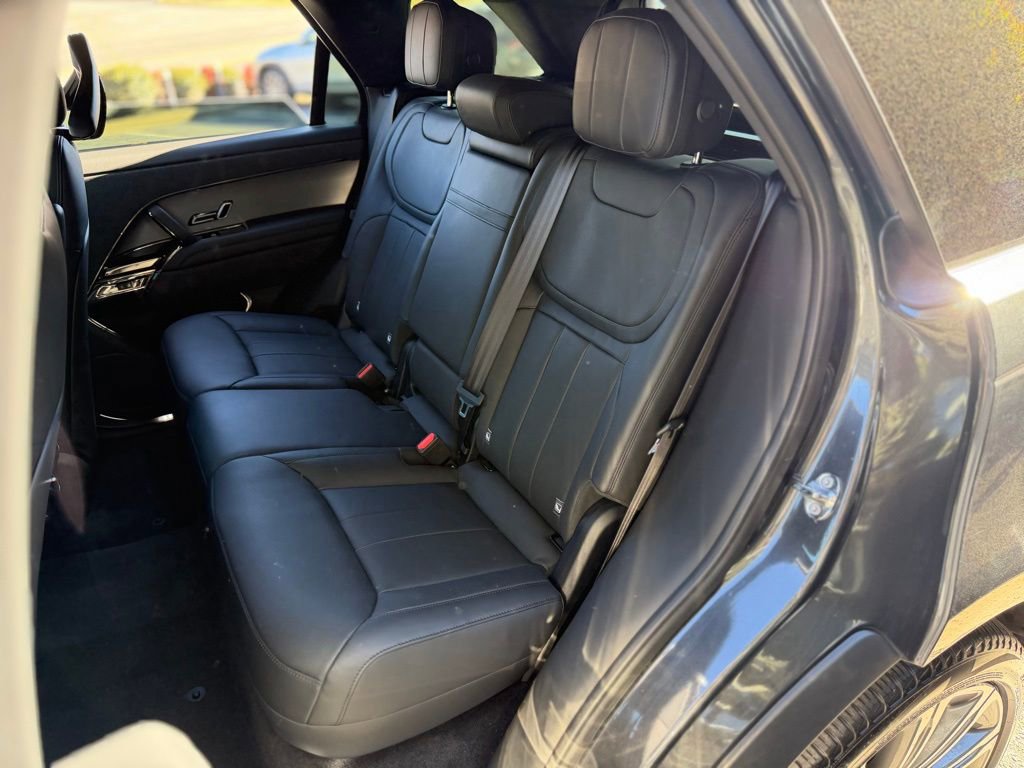 Used 2024 Land Rover Range Rover Sport SE image 30