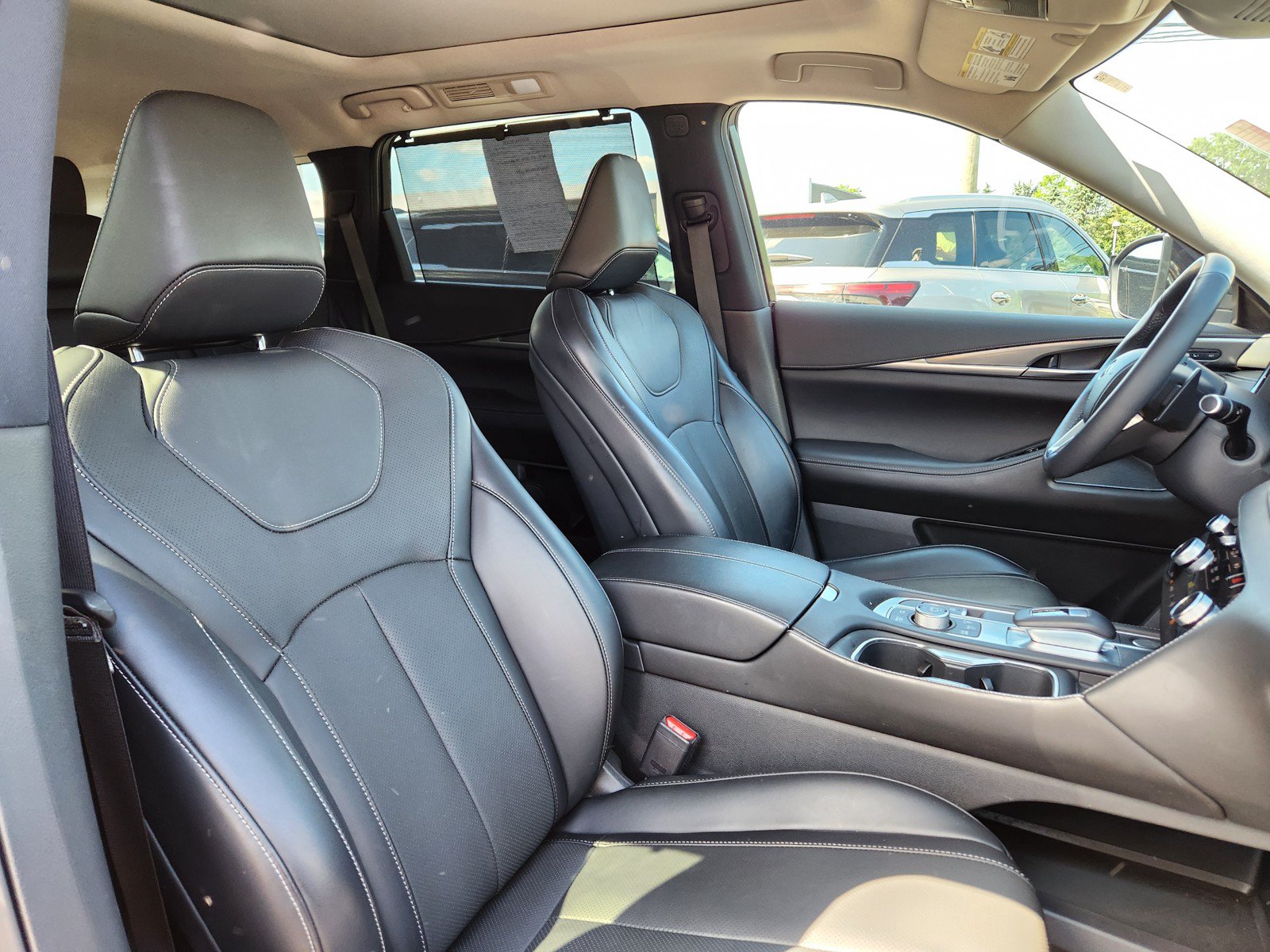 Certified 2023 INFINITI QX60 Luxe w/ Cargo Package AWD/4WD image 16
