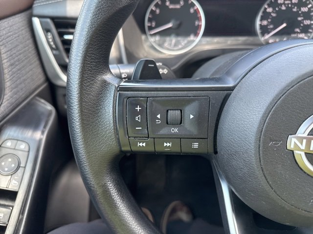 Used 2023 Nissan Rogue S image 19