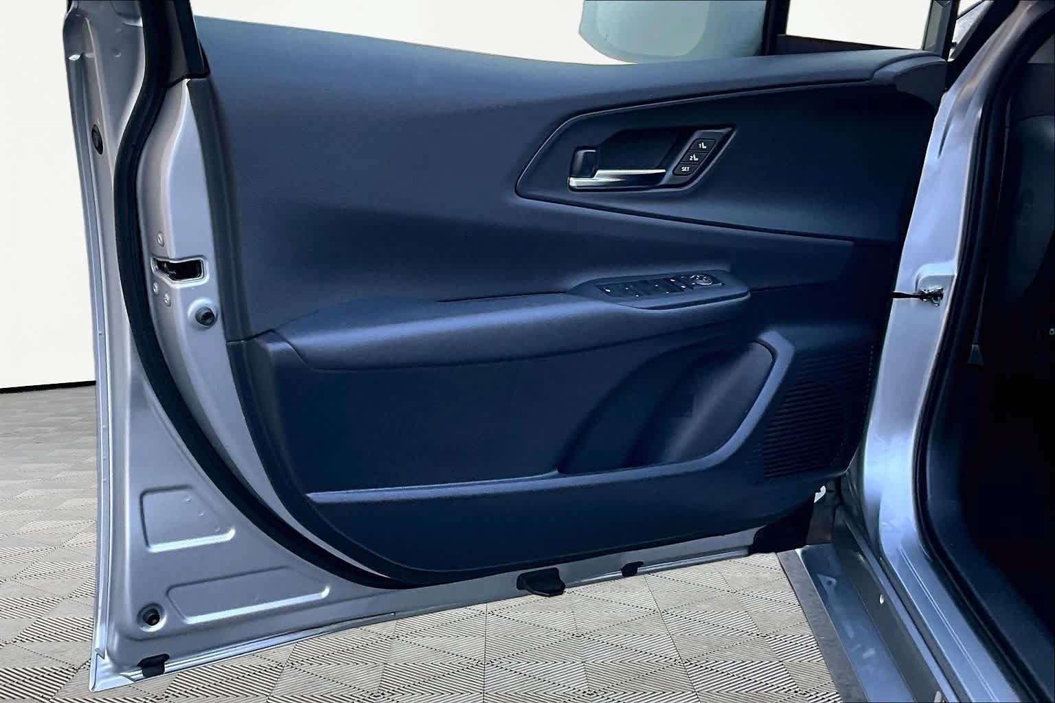 Certified 2026 Toyota Prius Plug-In Hybrid FWD image 22