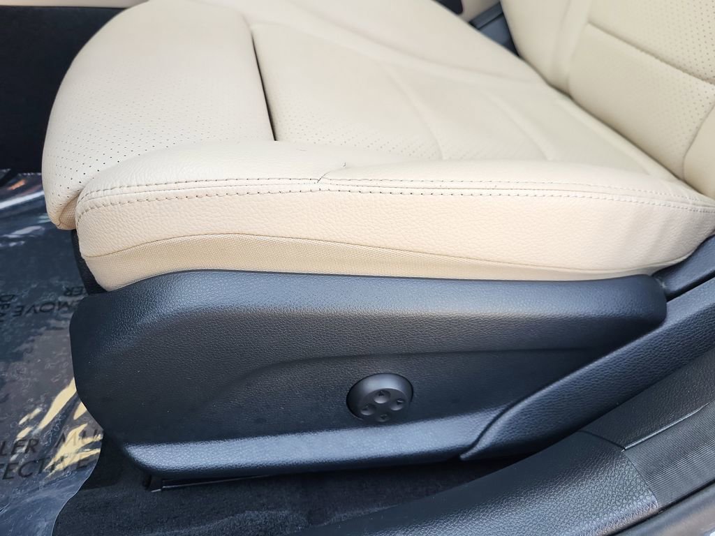 Certified 2021 Mercedes-Benz C 300 4MATIC Sedan image 23