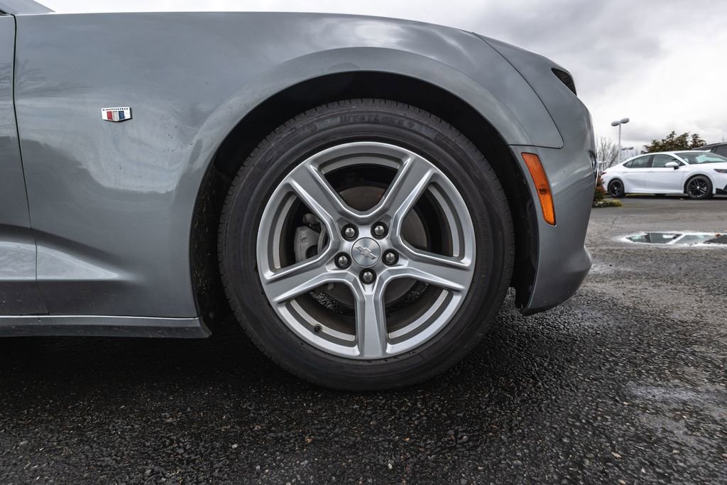 Used 2023 Chevrolet Camaro LT image 24