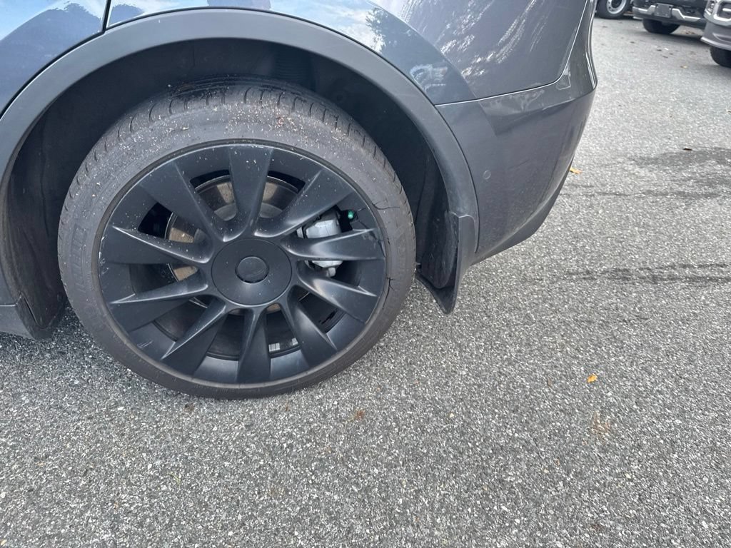 Used 2022 Tesla Model Y Long Range AWD/4WD image 8