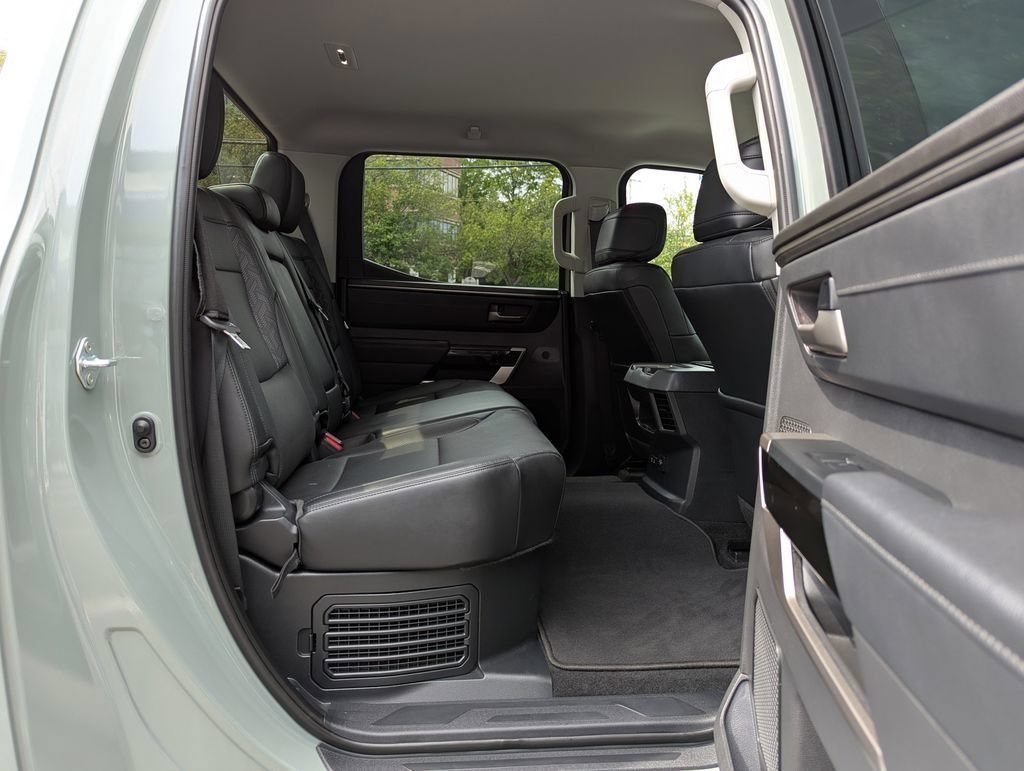 Used 2024 Toyota Tundra Limited AWD/4WD image 19