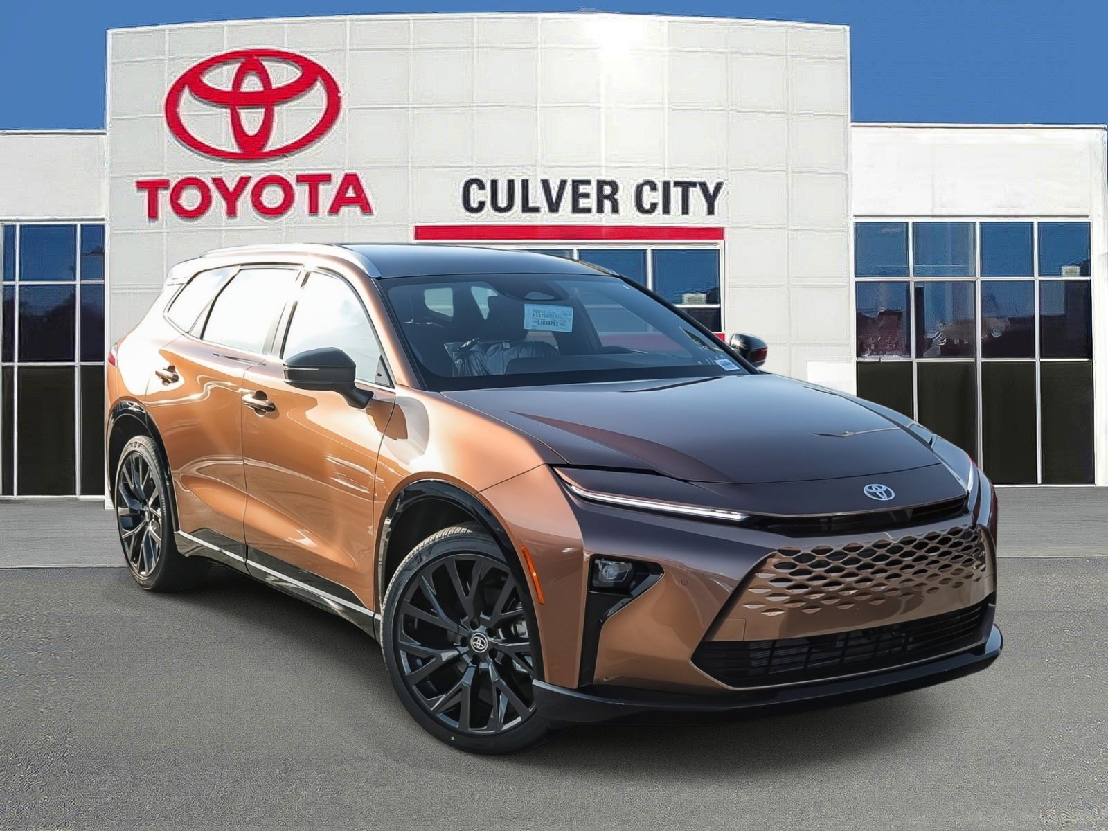 New 2025 Toyota Crown Signia Limited image 1