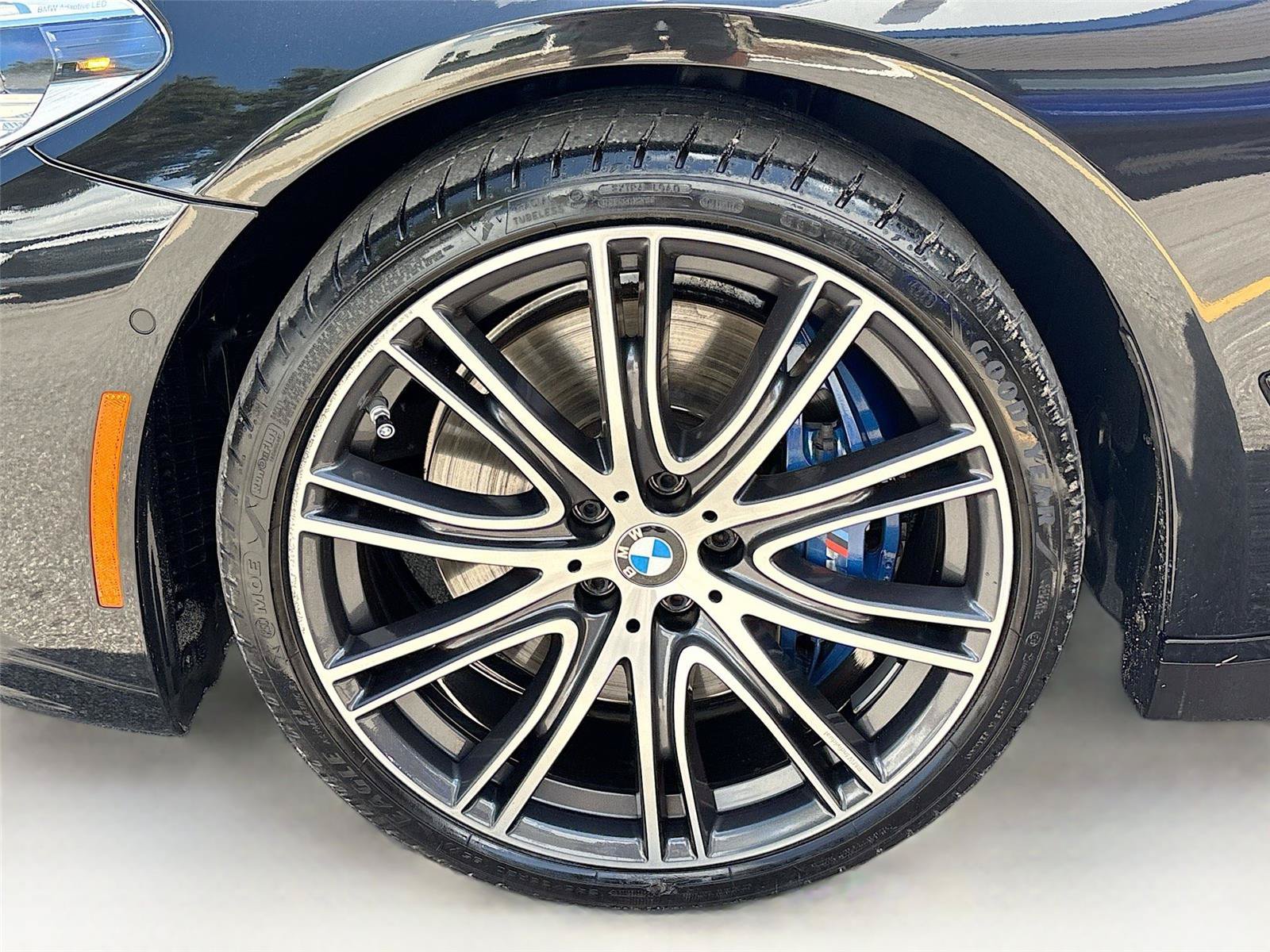 Used 2018 BMW 540i w/ M Sport Package RWD image 33