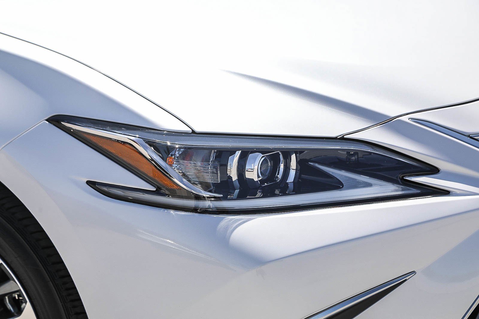 Used 2025 Lexus ES 350 FWD image 8