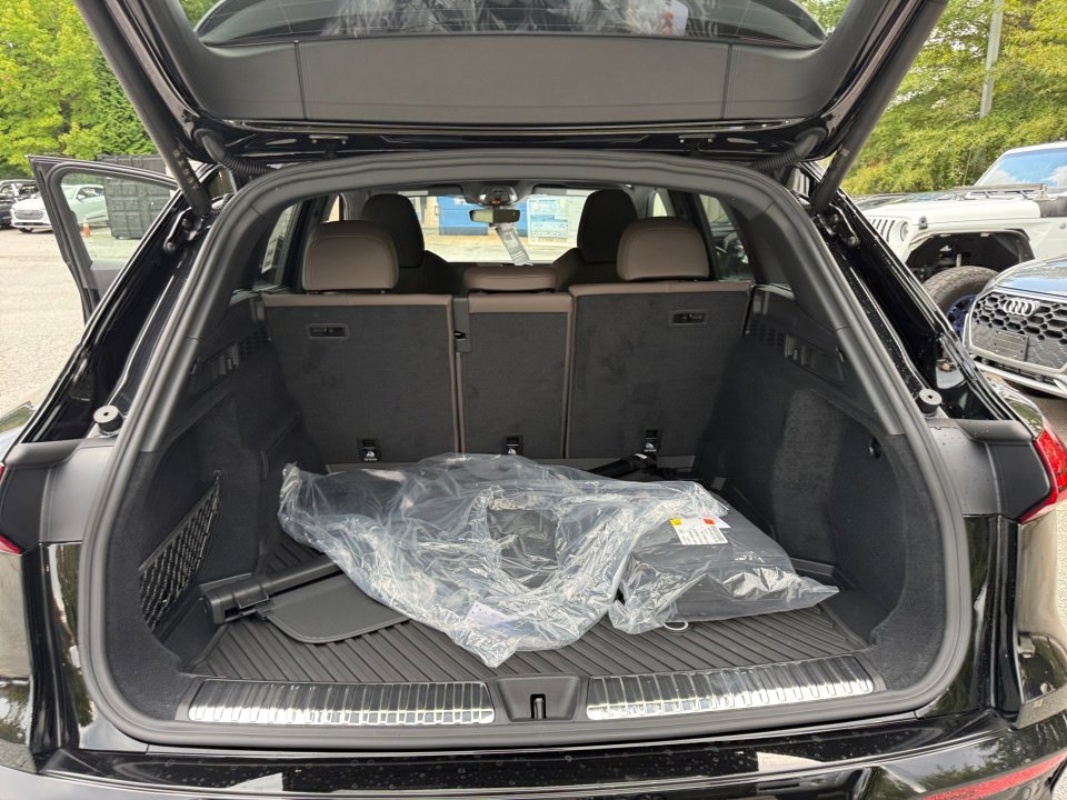 New 2025 Audi Q5 Premium Plus image 14