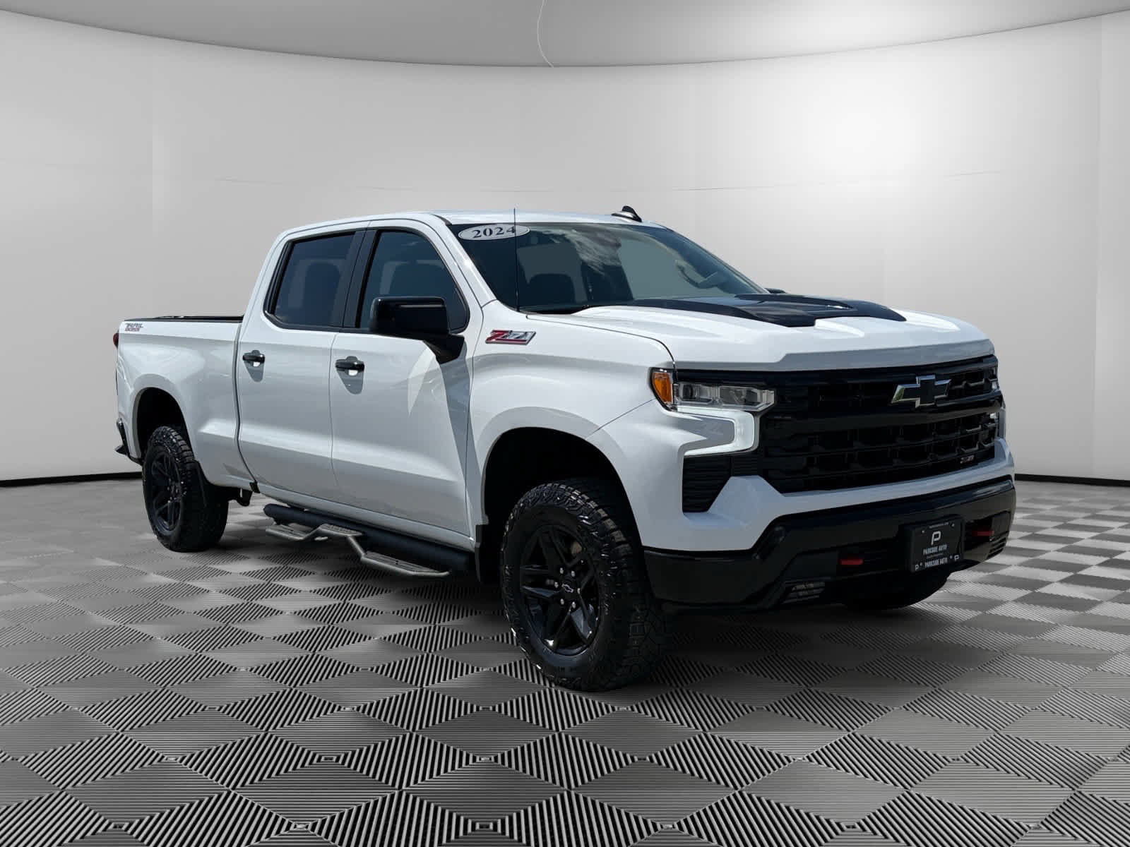 Used 2024 Chevrolet Silverado 1500 LT Trail Boss w/ Convenience Package II AWD/4WD image 7