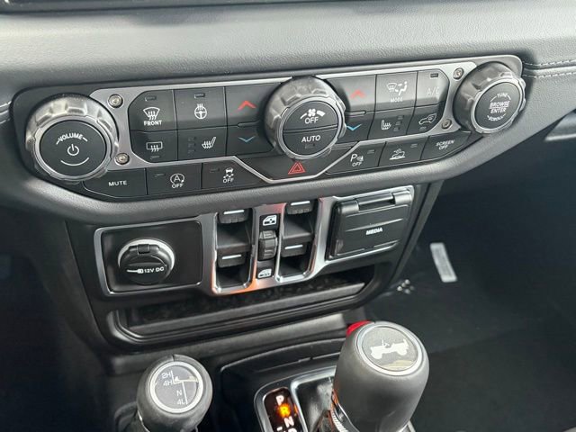 New 2026 Jeep Wrangler Unlimited Sahara AWD/4WD image 23