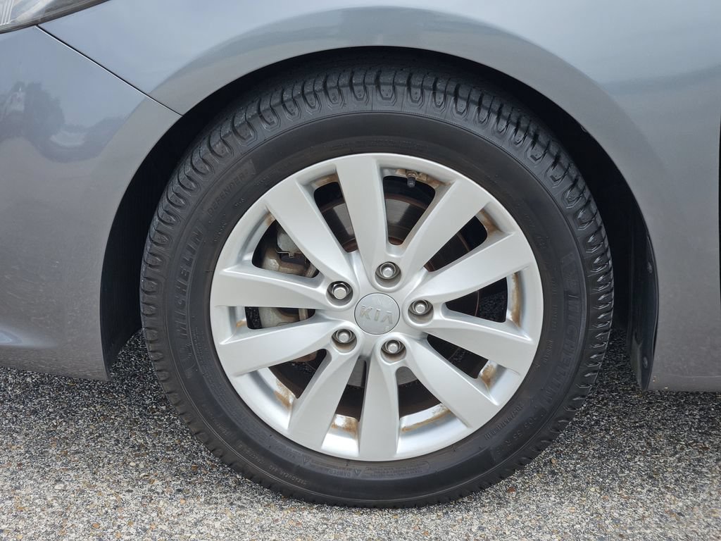 Used 2016 Kia Forte Koup EX FWD image 7