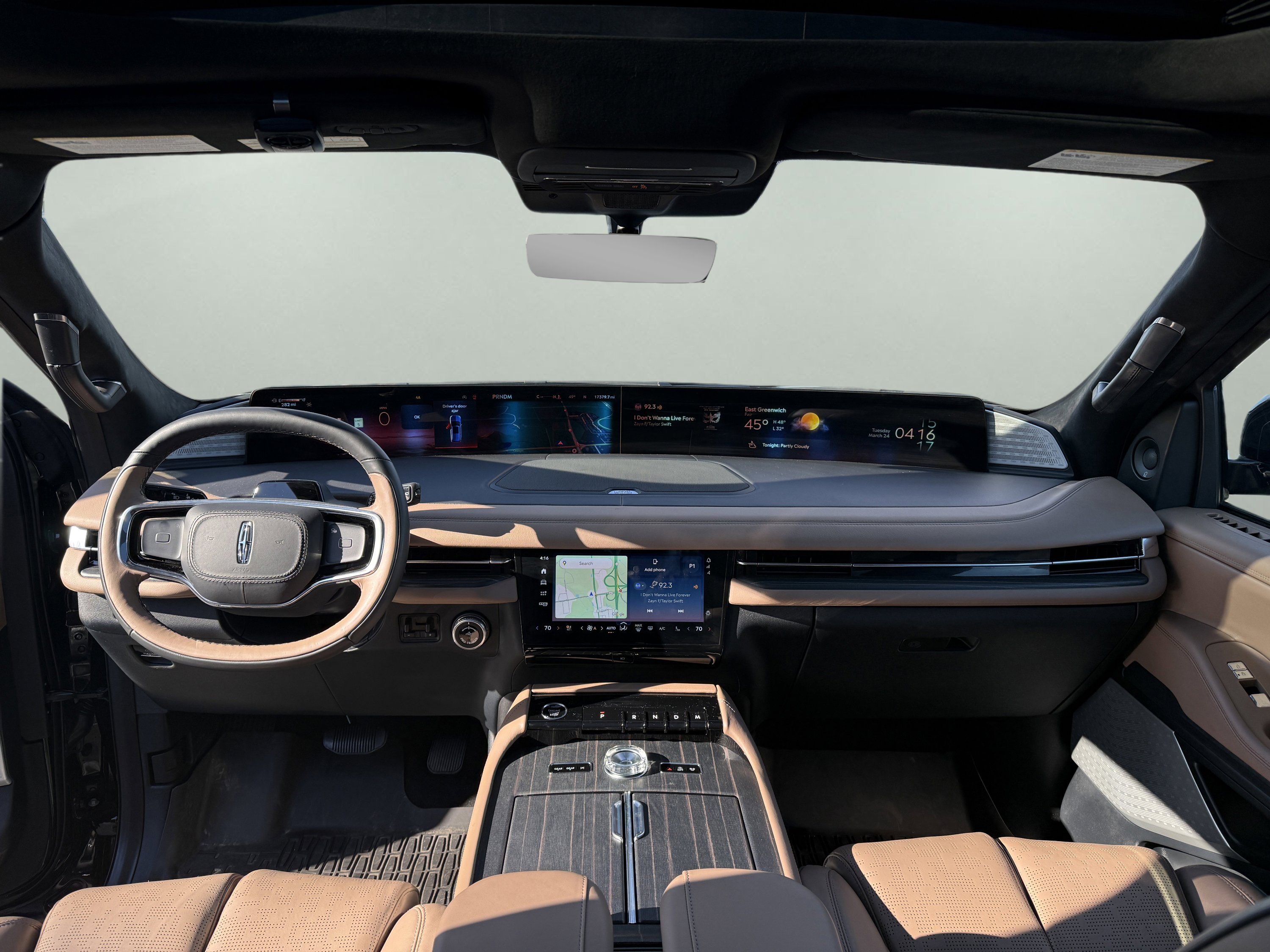 Used 2025 Lincoln Navigator Black Label image 12