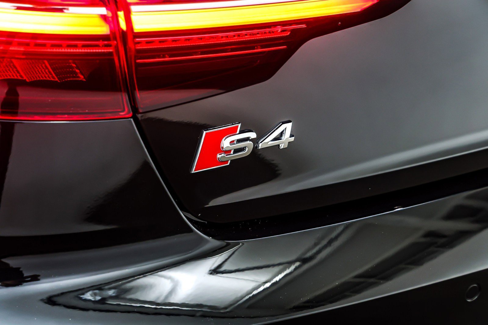 Used 2023 Audi S4 Premium Plus w/ Premium Plus Package image 9