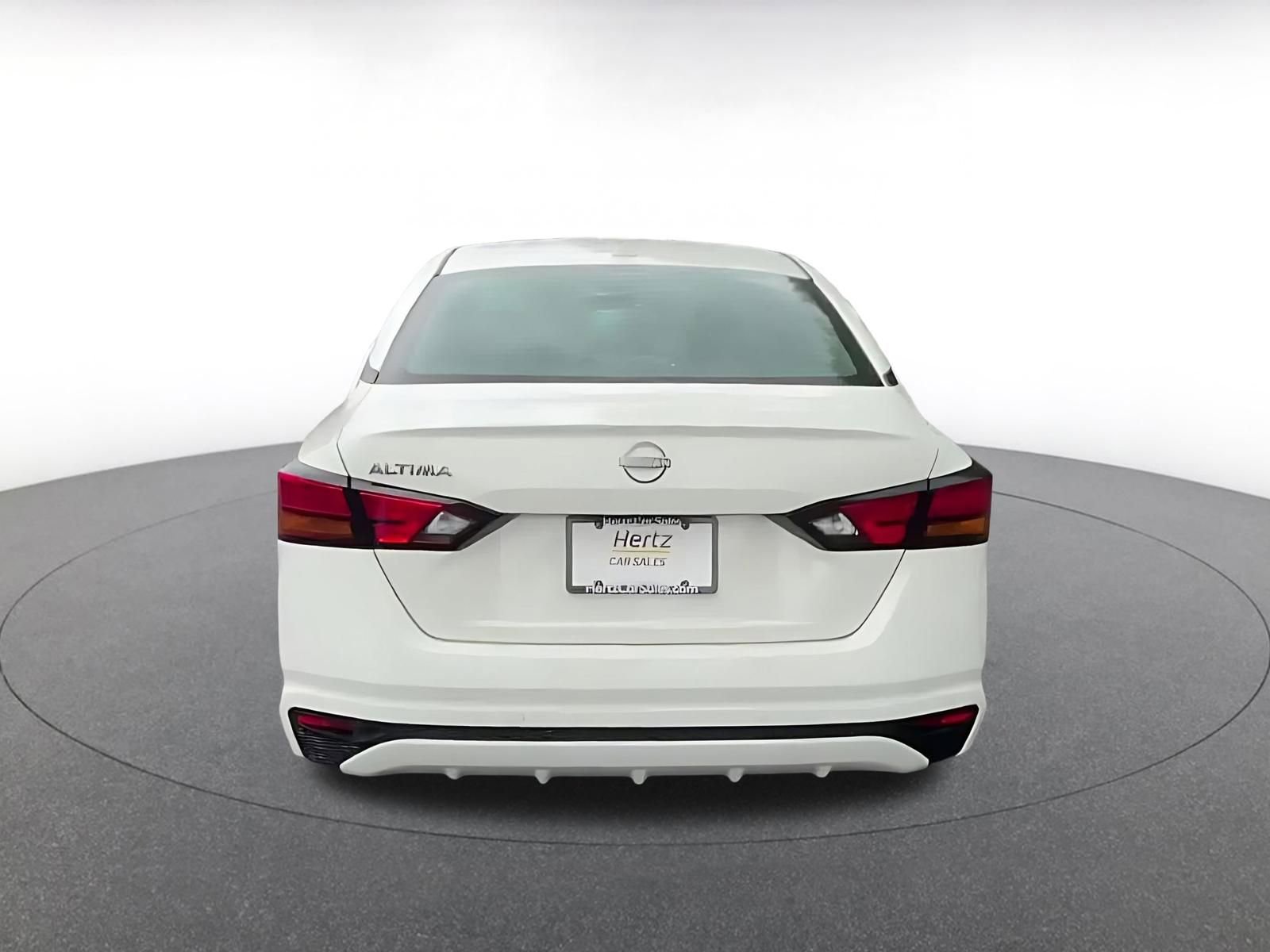 Used 2025 Nissan Altima 2.5 SV FWD image 12