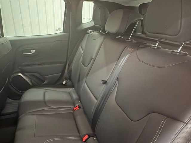 Used 2018 Jeep Renegade Limited w/ UConnect 8.4 Nav Group AWD/4WD image 10