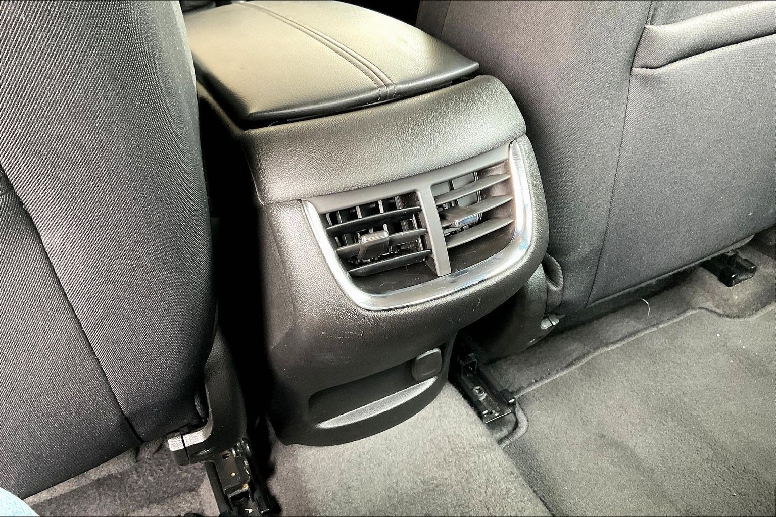 Used 2024 Chevrolet Malibu LT w/ Sport Edition image 11