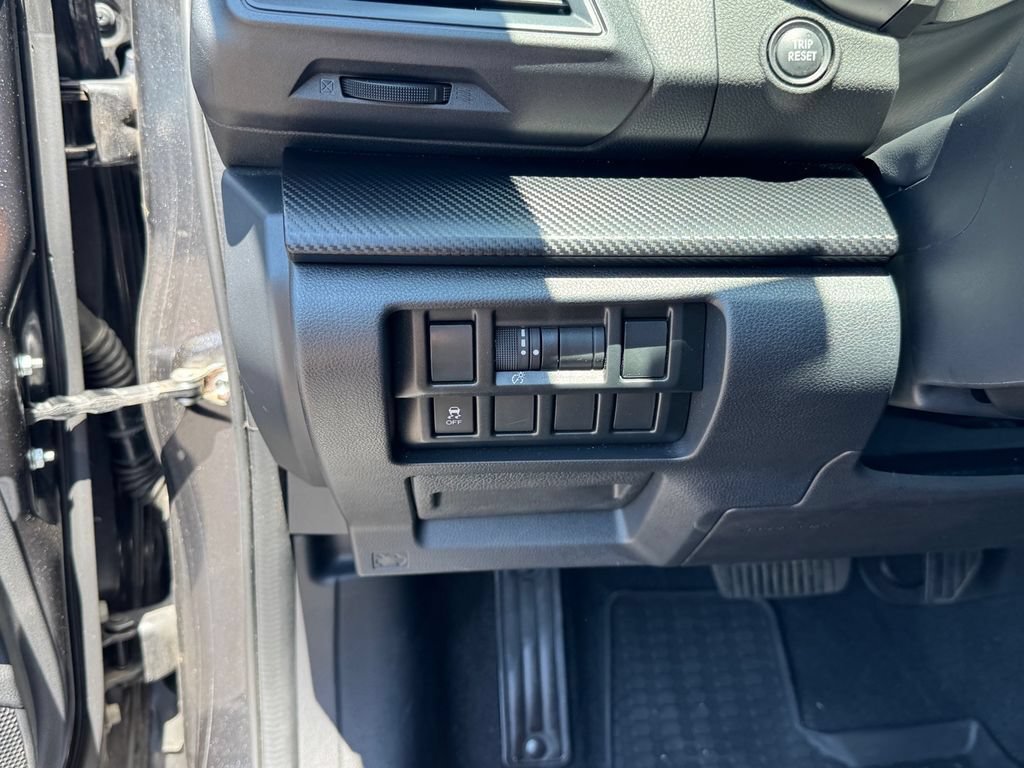 Used 2018 Subaru Crosstrek 2.0i Premium AWD/4WD image 18