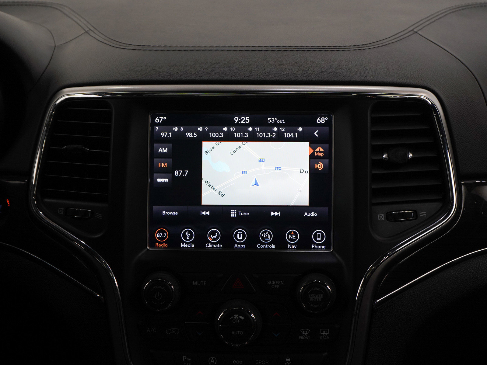 Used 2018 Jeep Grand Cherokee Overland image 15