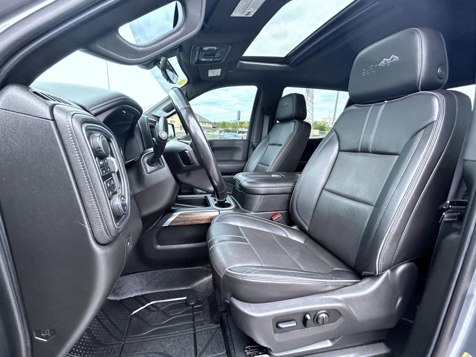 Certified 2019 Chevrolet Silverado 1500 High Country w/ High Country Premium Package AWD/4WD image 10