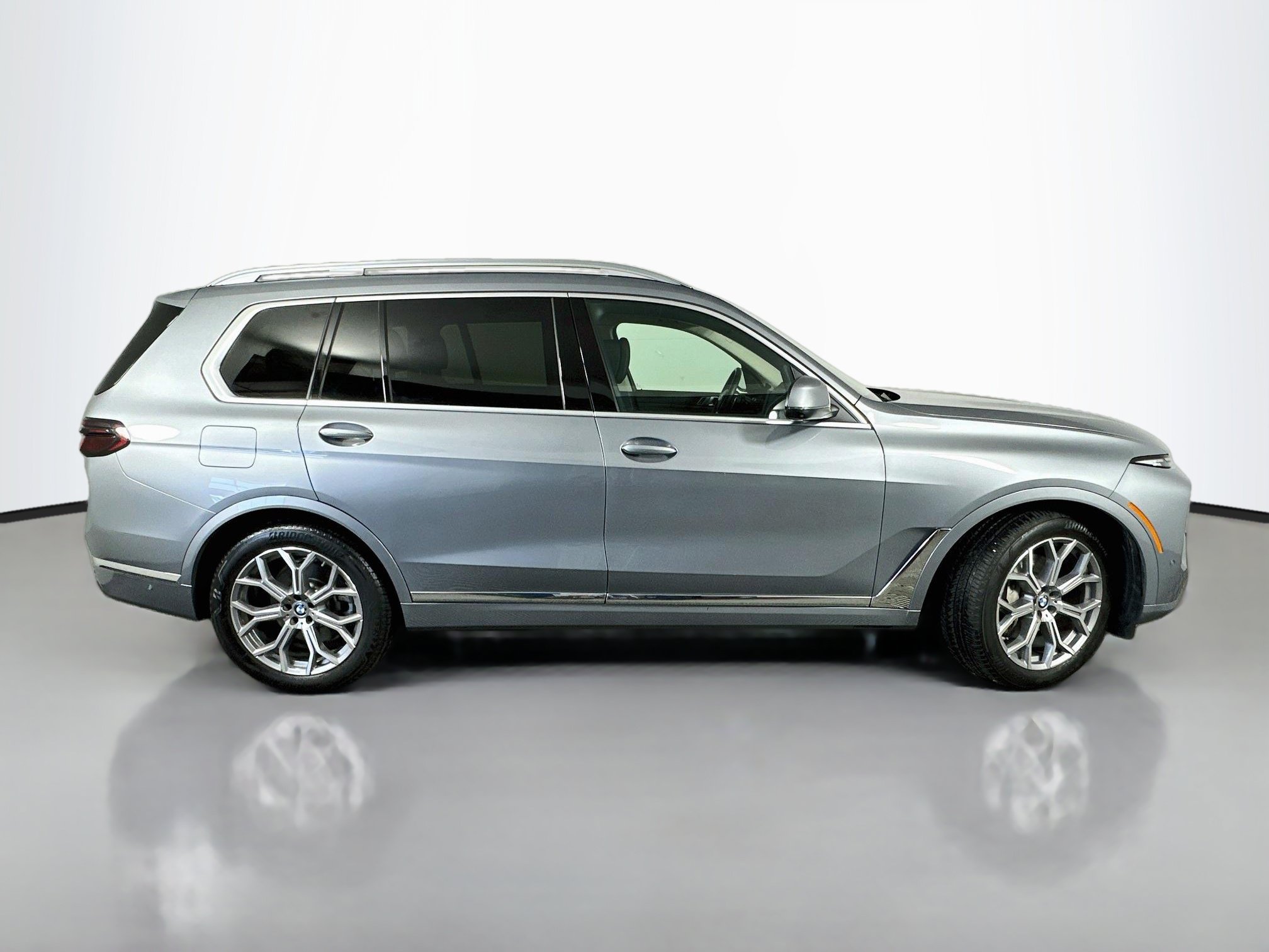 Used 2024 BMW X7 xDrive40i AWD/4WD image 8