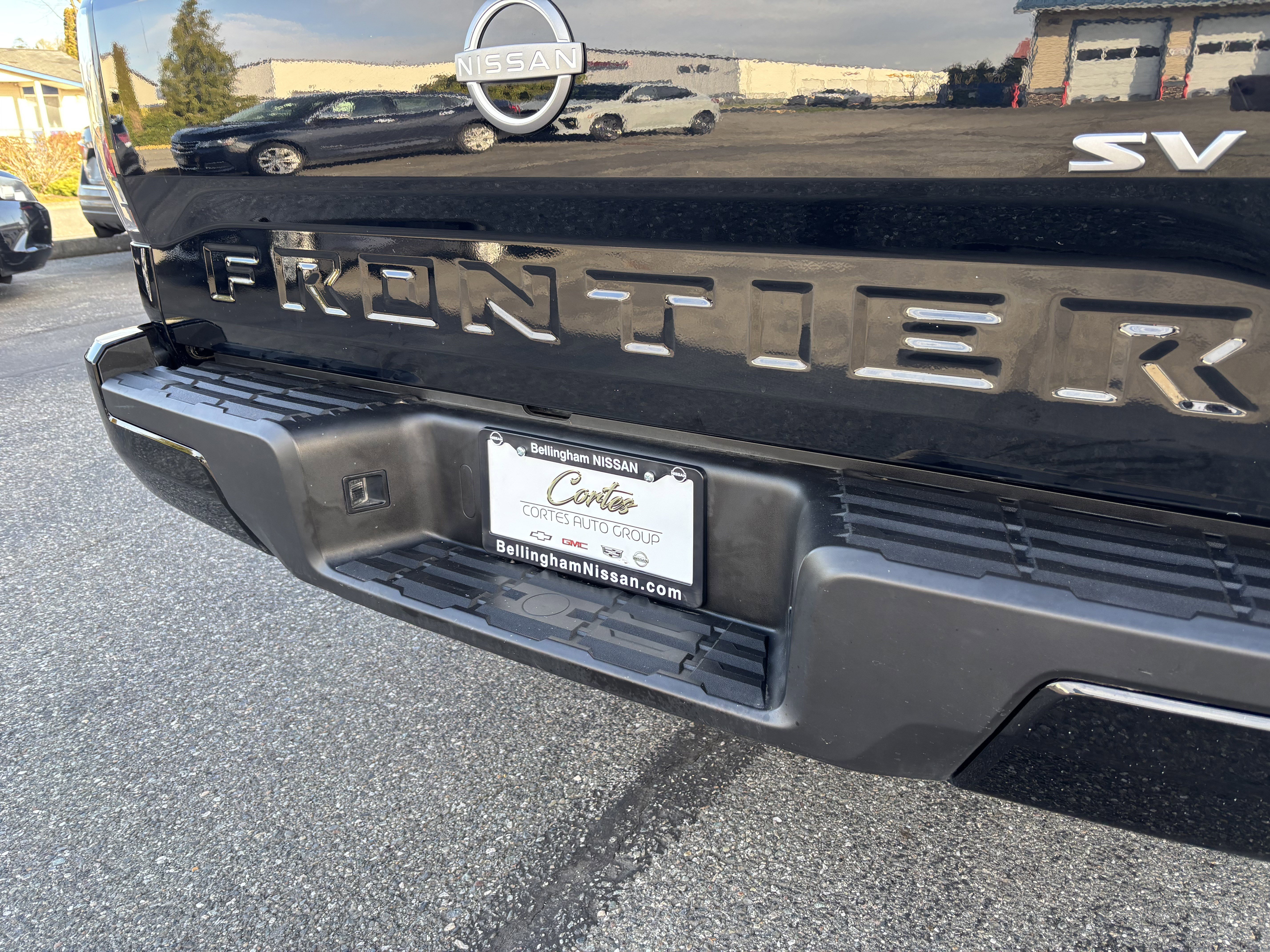 Used 2024 Nissan Frontier SV AWD/4WD image 11