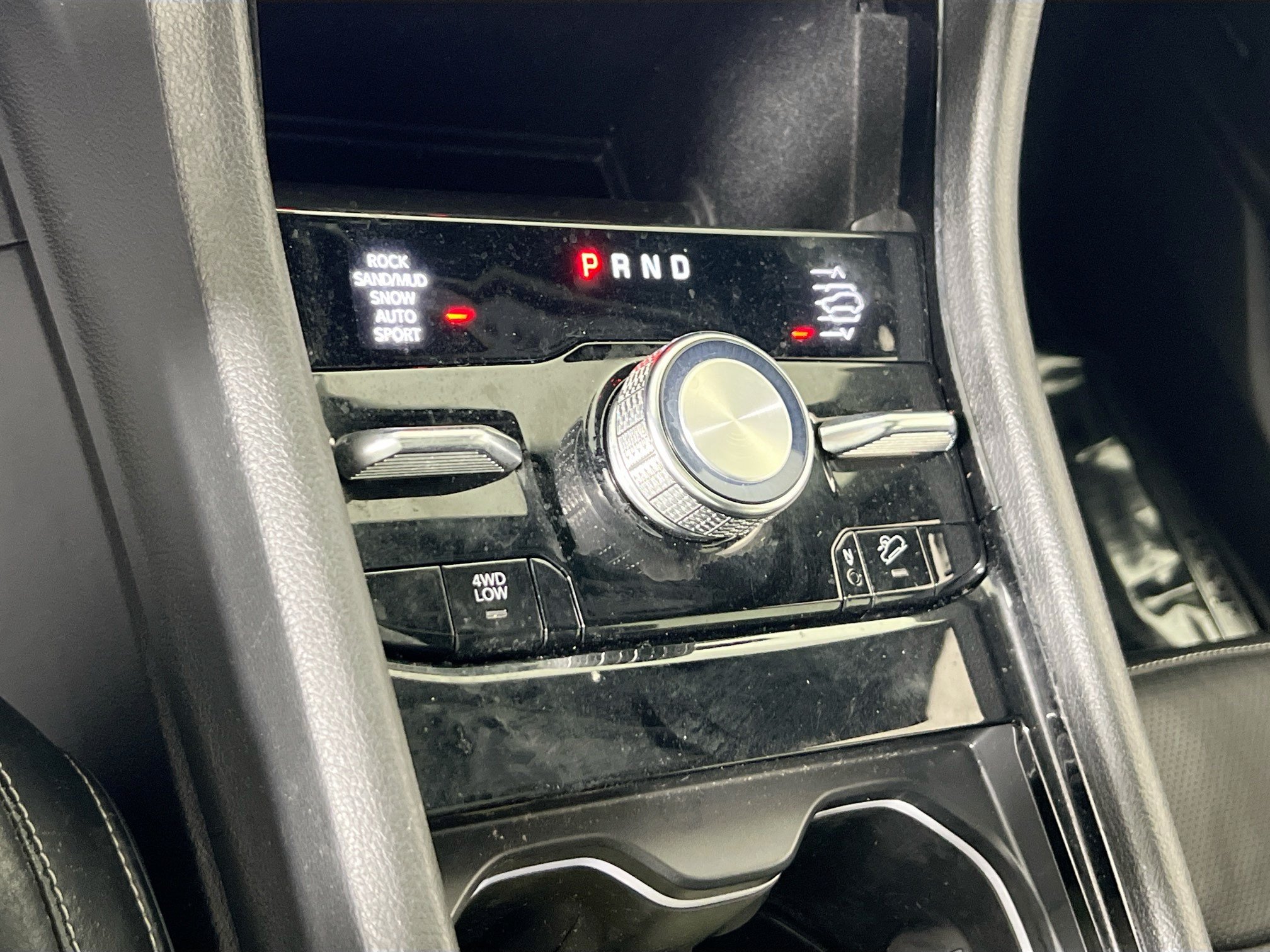 Used 2023 Jeep Grand Cherokee Overland AWD/4WD image 17