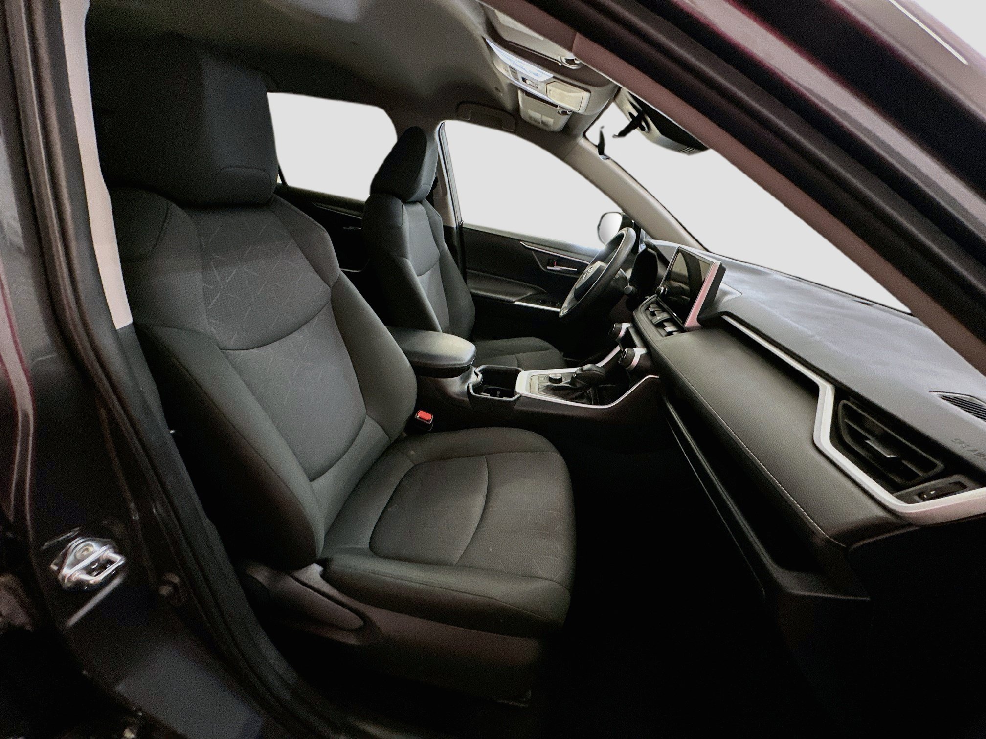 Used 2025 Toyota RAV4 XLE AWD/4WD image 32