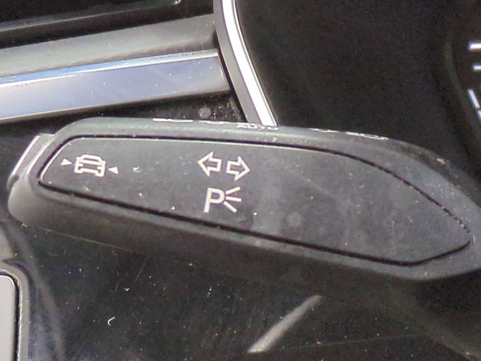 Used 2023 Audi Q3 2.0T Premium w/ Convenience Package image 28