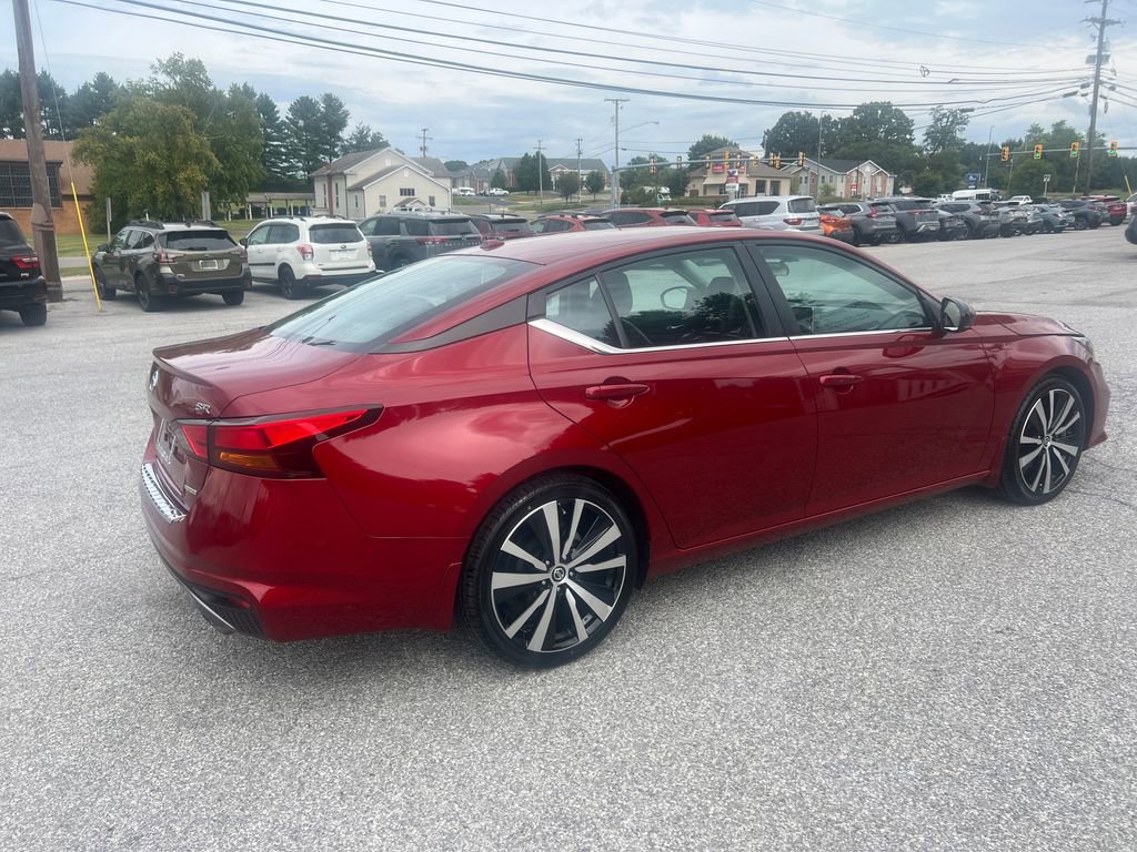 Used 2022 Nissan Altima 2.0 SR image 5