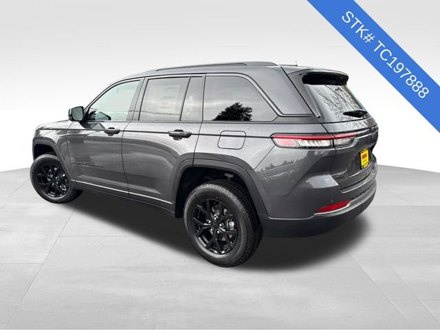 New 2026 Jeep Grand Cherokee Altitude image 5