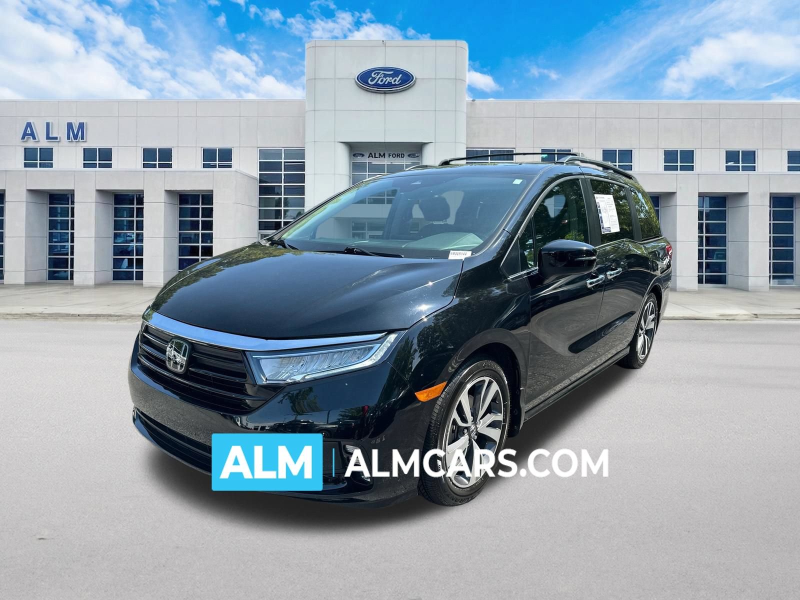 Used 2022 Honda Odyssey Touring image 1