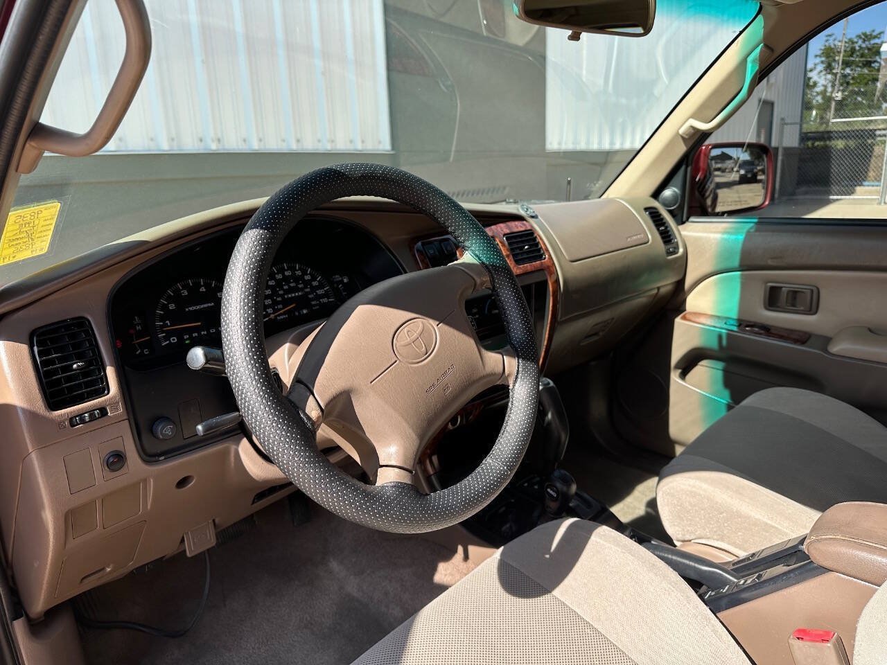 Used 1998 Toyota 4Runner Limited AWD/4WD image 31