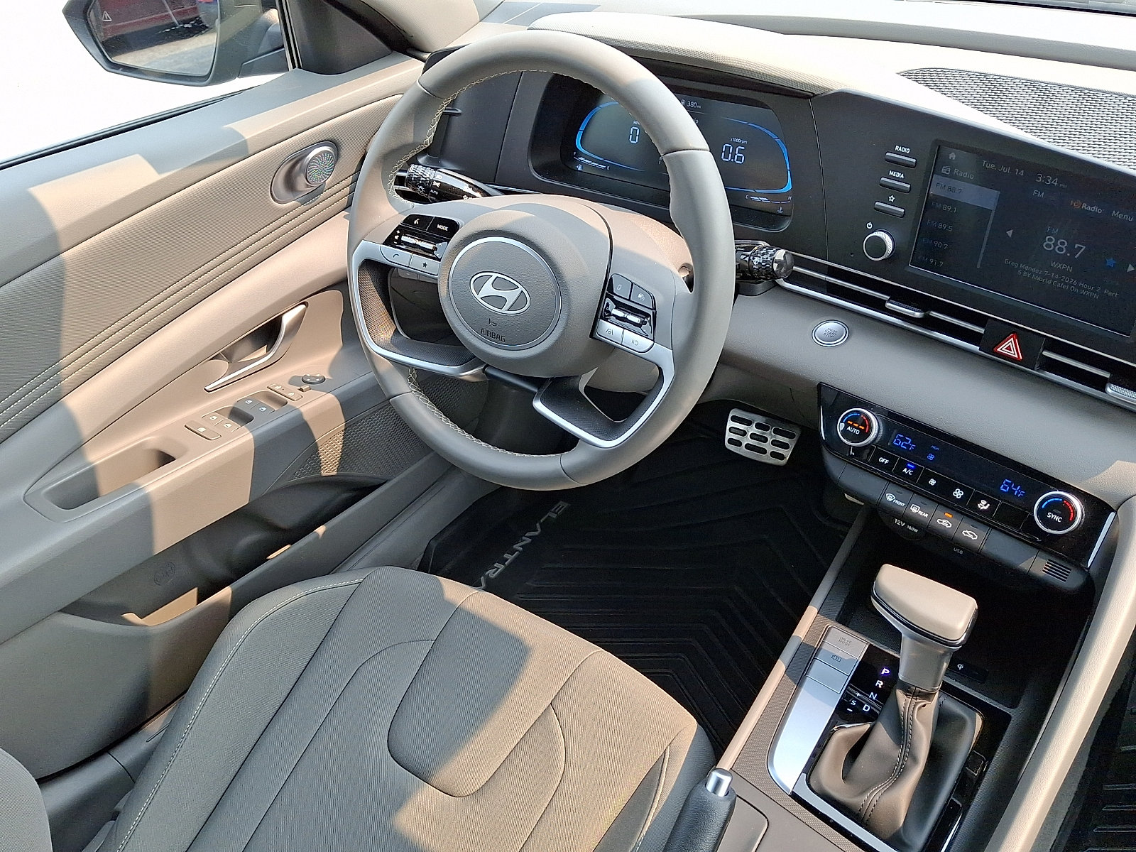 Certified 2025 Hyundai Elantra Sport FWD image 14