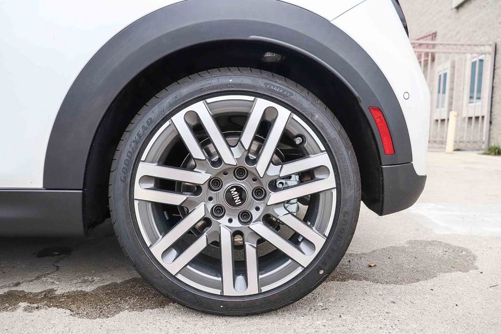 New 2026 MINI Cooper 2-Door Hardtop image 11