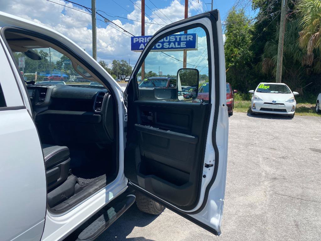 Used 2020 RAM 5500 Tradesman w/ Chrome Appearance Group AWD/4WD image 23