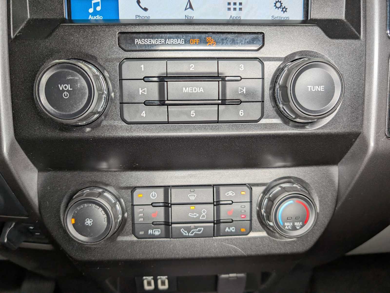 Used 2019 Ford F150 XLT w/ Equipment Group 302A Luxury AWD/4WD image 30