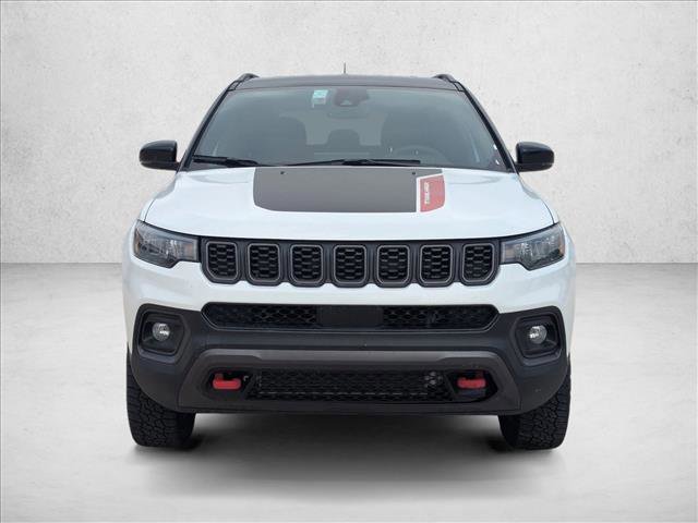 Used 2025 Jeep Compass Trailhawk image 2