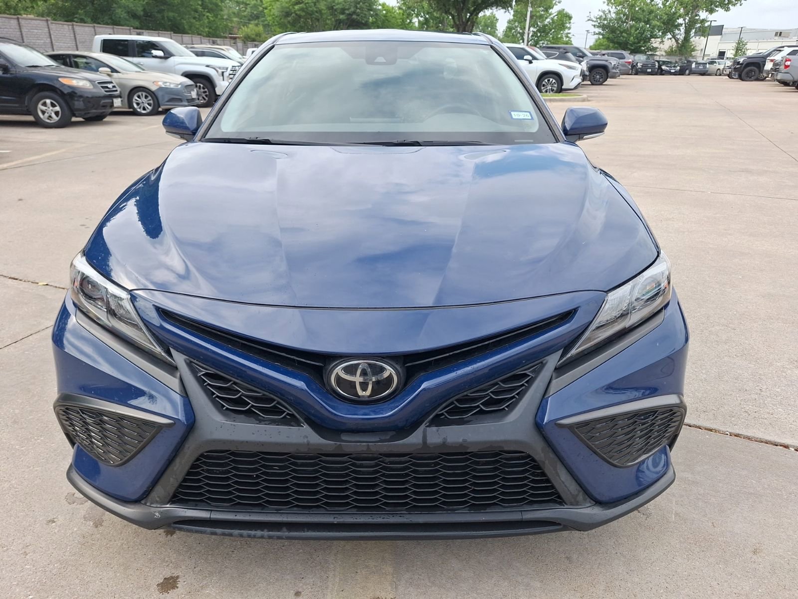 Used 2023 Toyota Camry SE FWD image 9