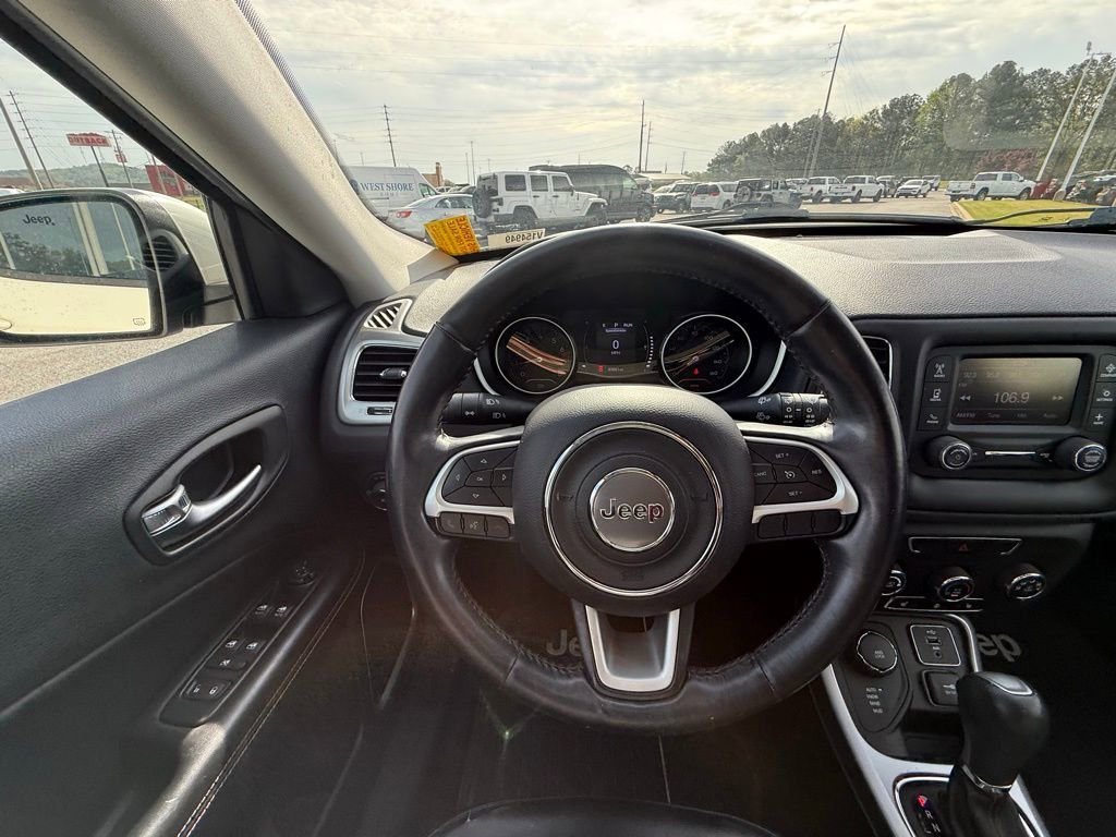 Used 2018 Jeep Compass Latitude w/ Cold Weather Group image 14