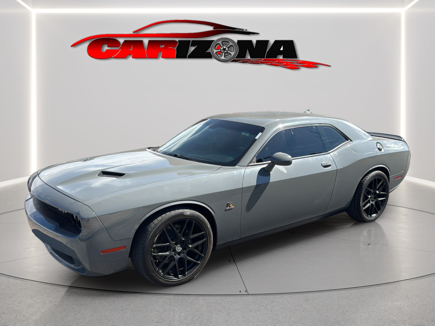 Used 2017 Dodge Challenger R/T Scat Pack w/ Driver Convenience Group RWD image 5