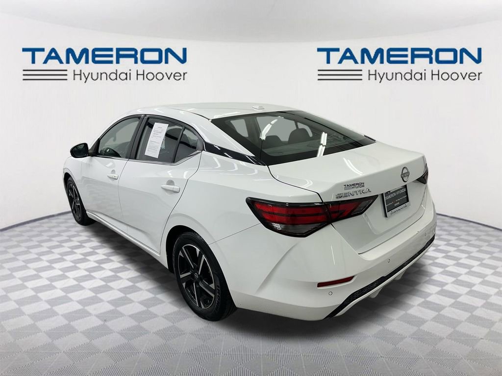 Used 2024 Nissan Sentra SV image 3
